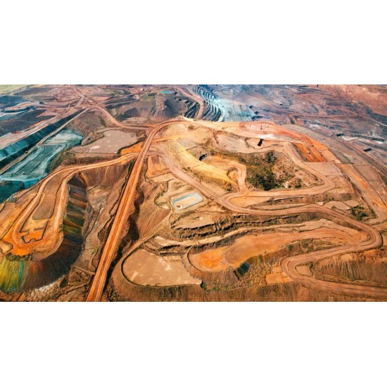 MAGNETITE IRON ORE Fe  64%